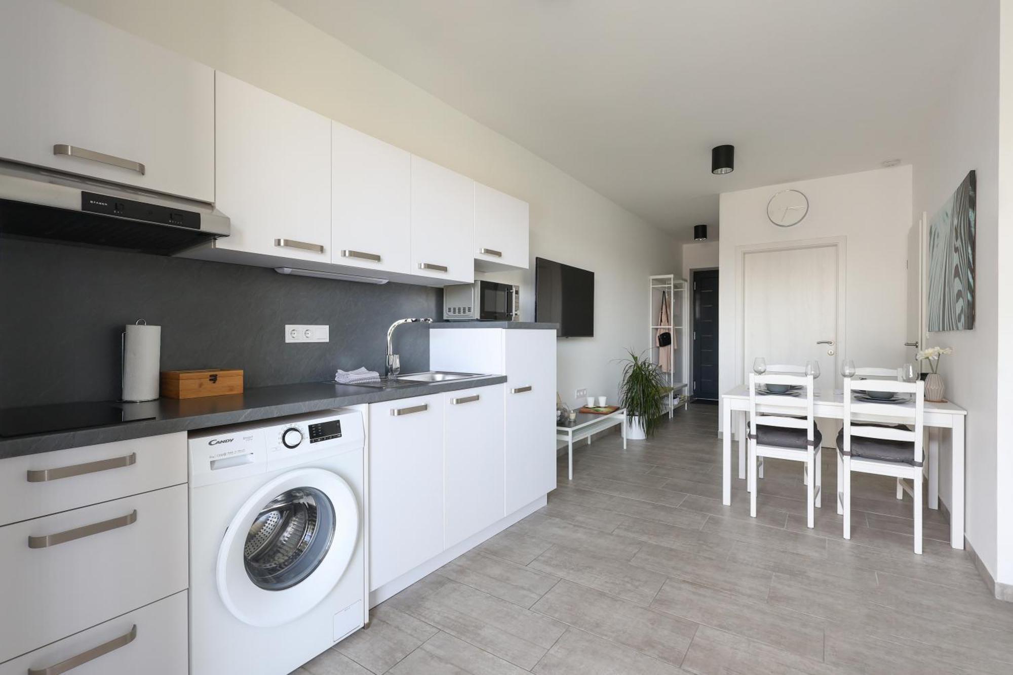 White Mountain Apartment Banovci Bagian luar foto