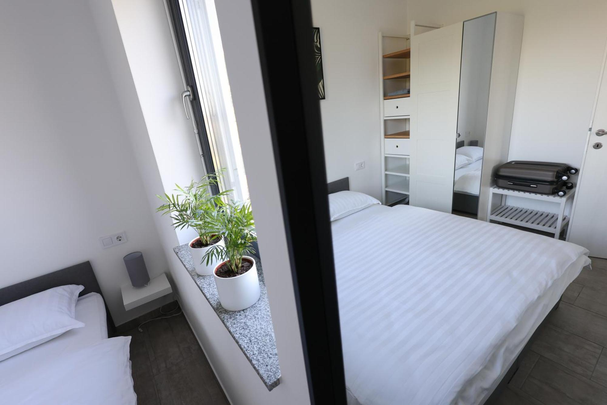 White Mountain Apartment Banovci Bagian luar foto